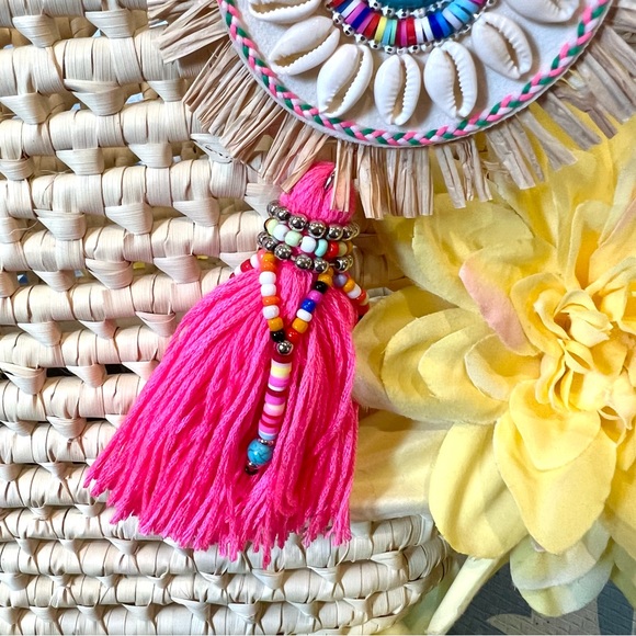 New Handmade Beaded Bohemian Medallion With Shells Neon Fringe Bag Clip Key Ring - Picture 4 of 7